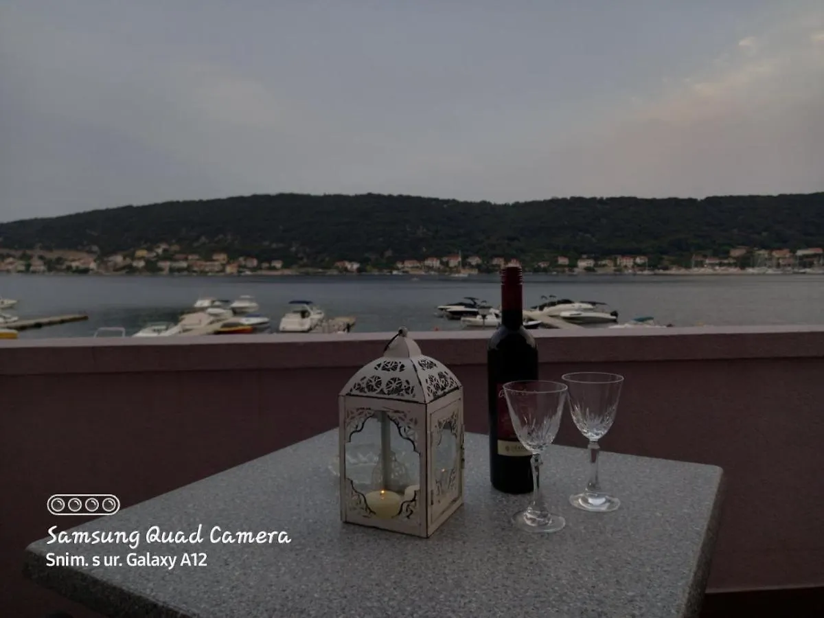 Miljenko&Miljenka Apartment Supetarska Draga